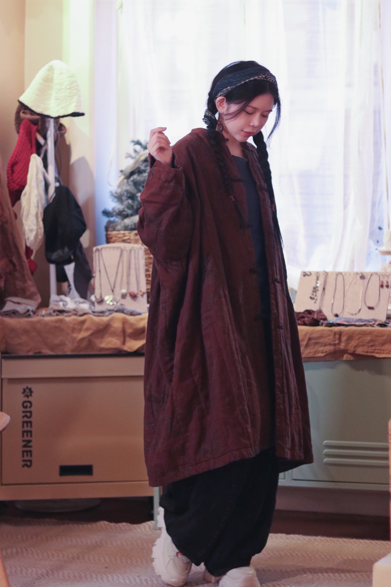 Blank-Leaving One-of-One Eastern Brown Coat